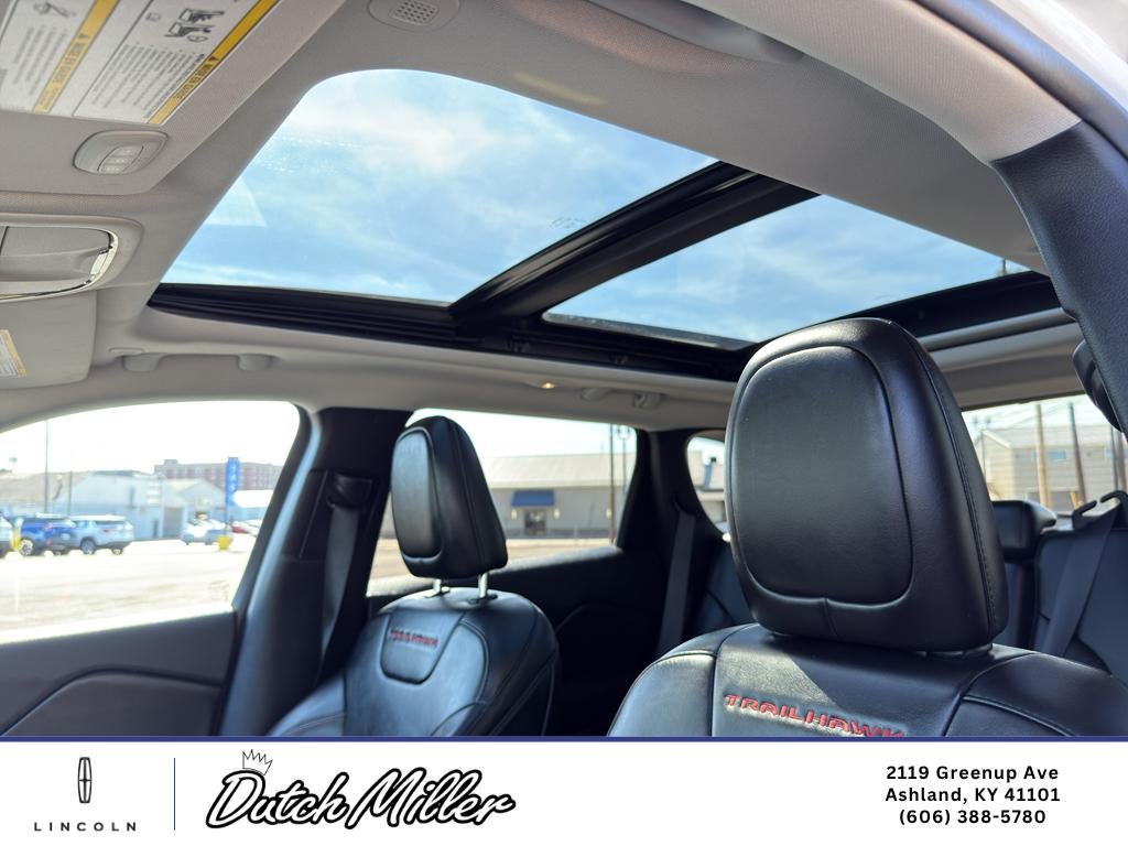2022 Jeep Cherokee Trailhawk
