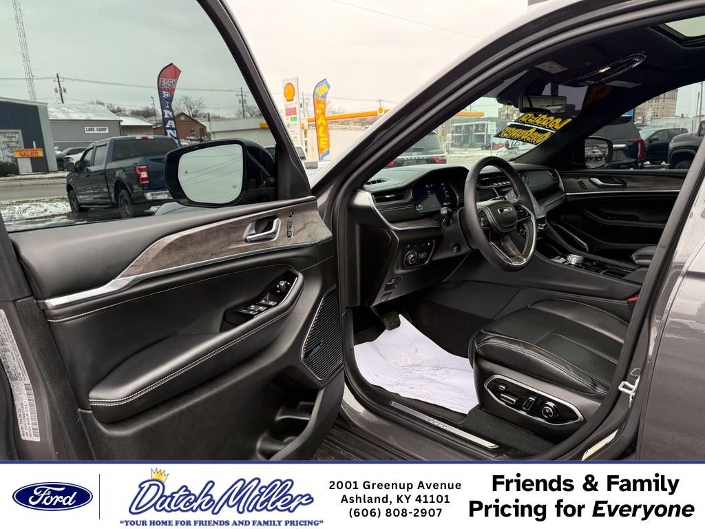 2022 Jeep Grand Cherokee 4xe Overland