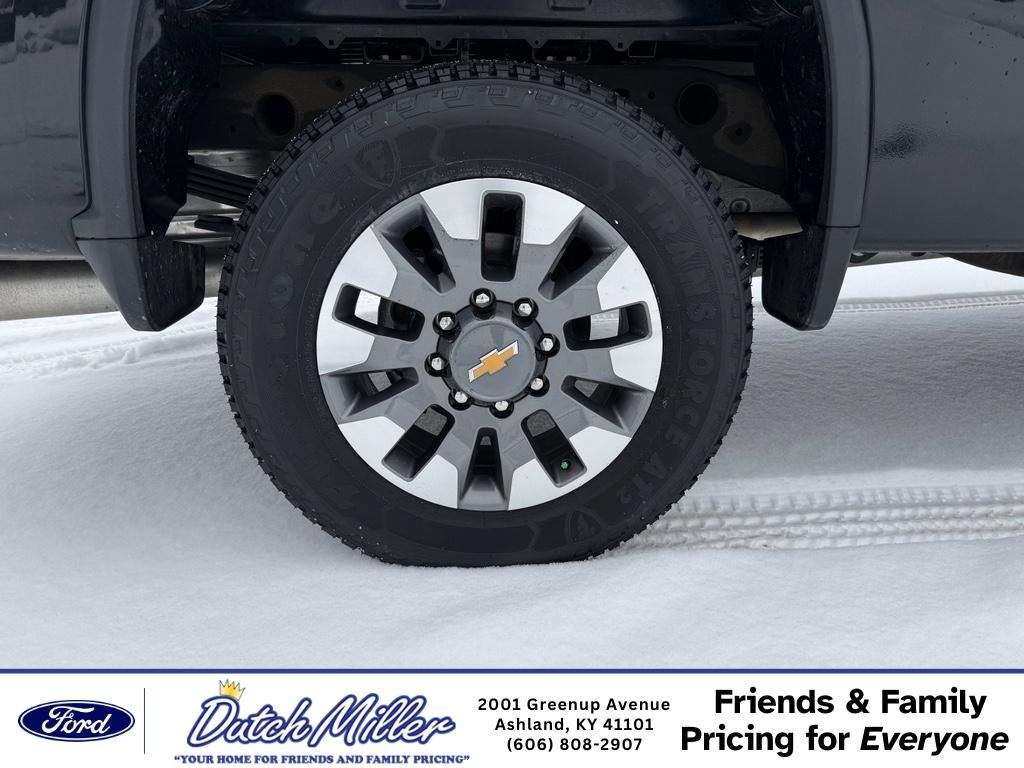 2024 Chevrolet Silverado Custom