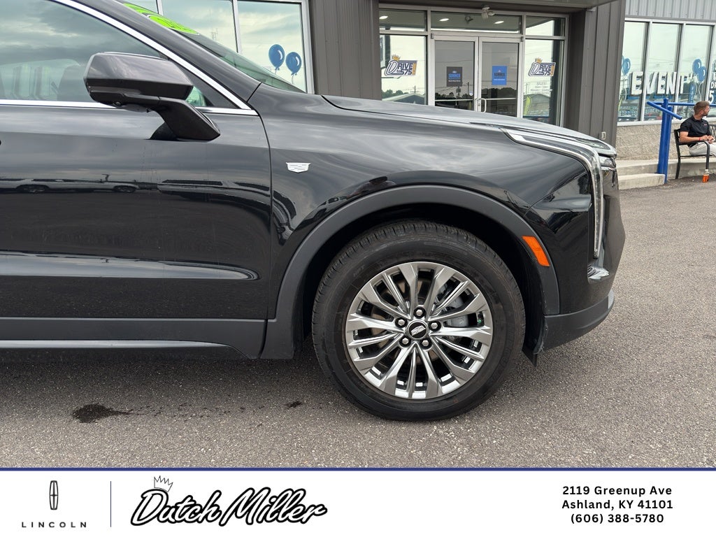 2025 Cadillac XT4 AWD Premium Luxury