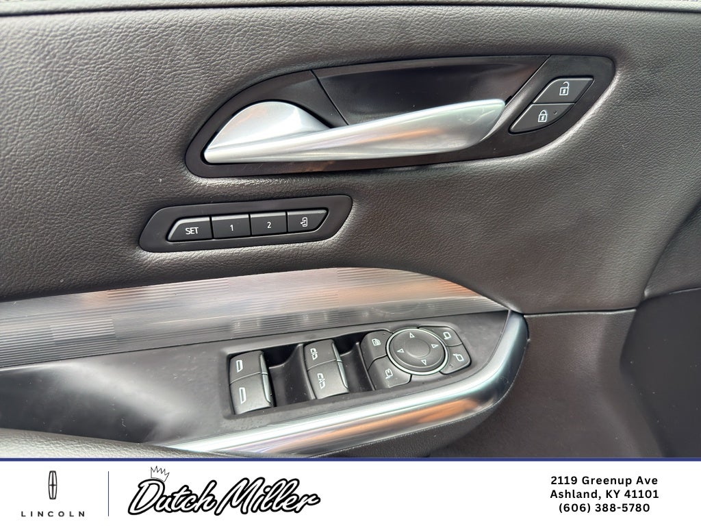 2025 Cadillac XT4 AWD Premium Luxury