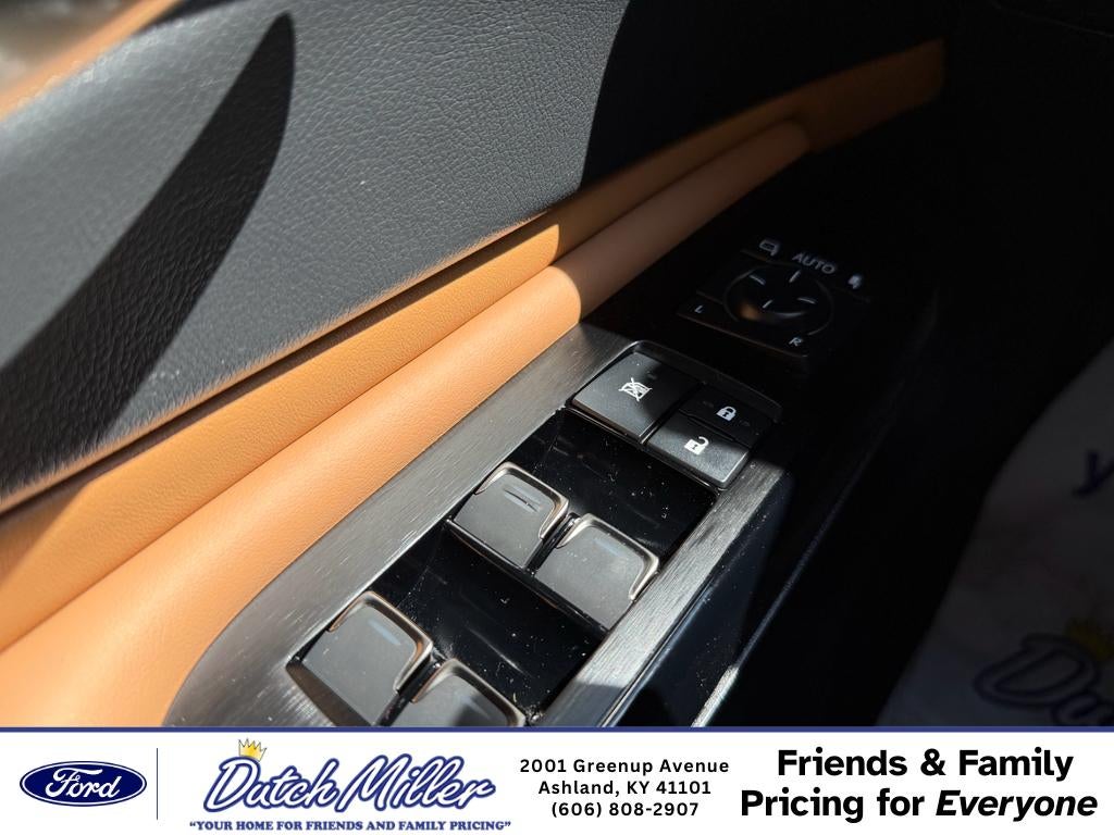 2025 Lexus ES 350 Ultra Luxury