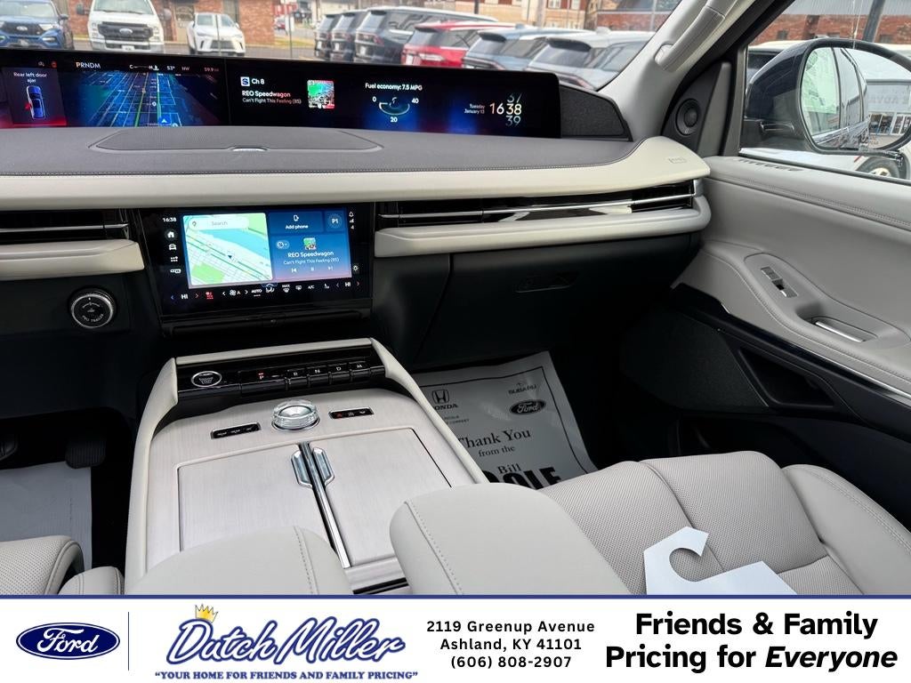 2025 Lincoln Navigator Reserve