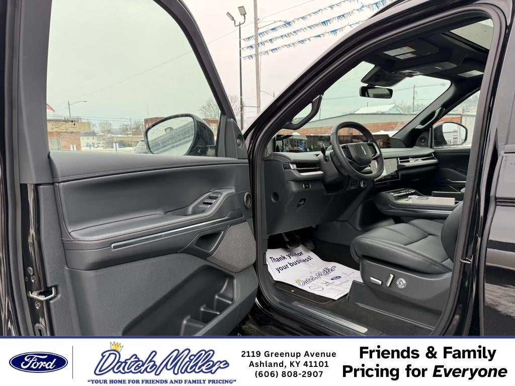 2026 Lincoln Navigator L Reserve