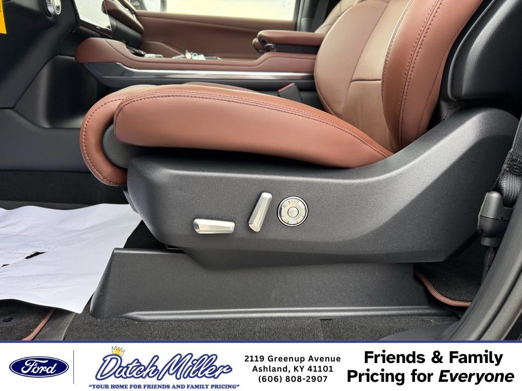 2025 Lincoln Navigator L Reserve