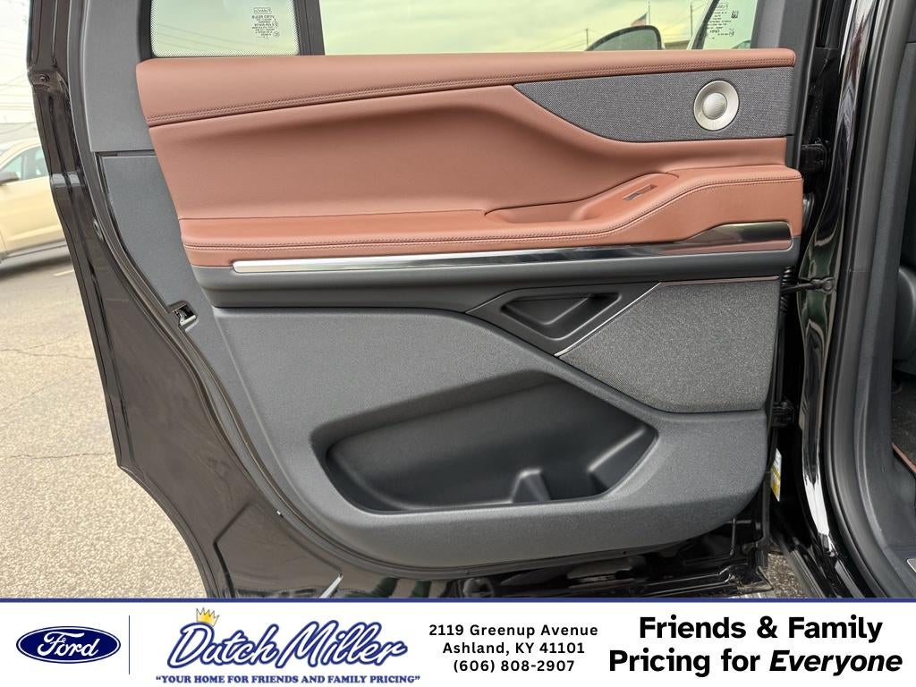 2025 Lincoln Navigator L Reserve