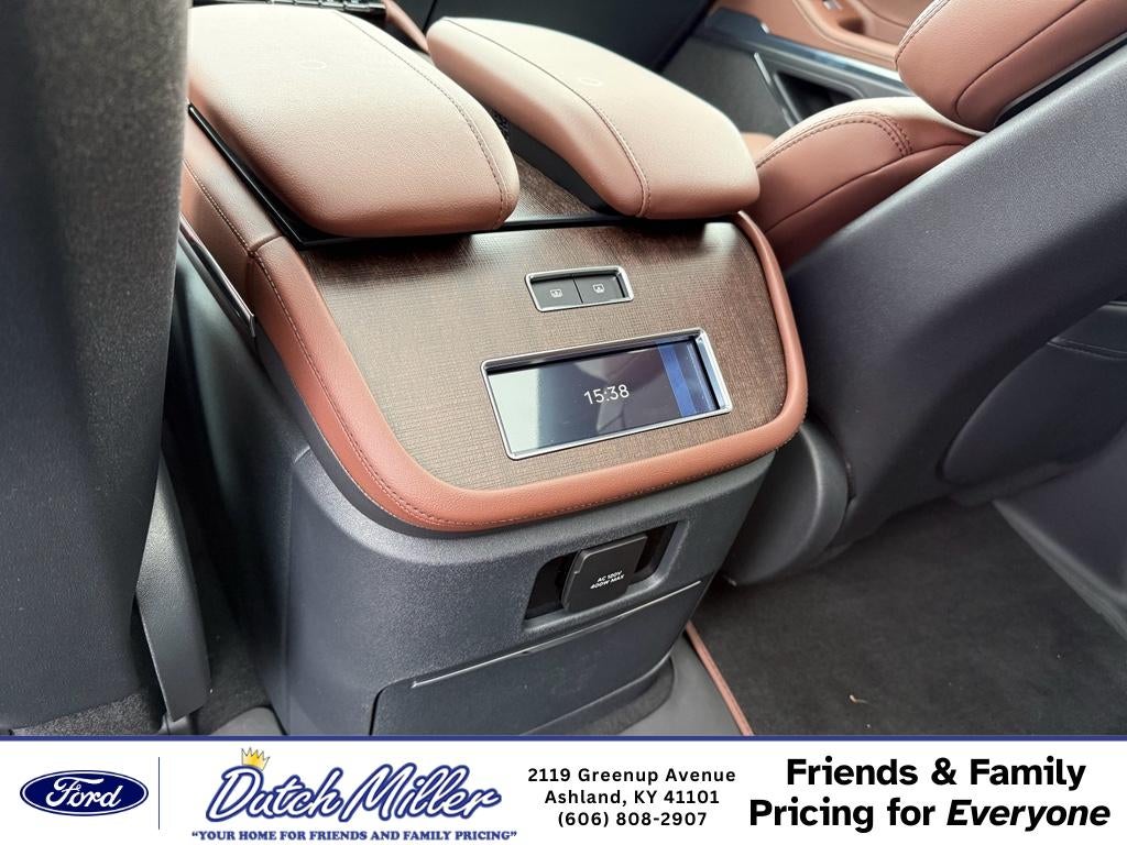 2025 Lincoln Navigator L Reserve