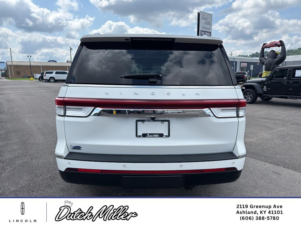 2022 Lincoln Navigator L Reserve