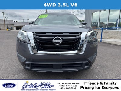 2025 Nissan Pathfinder SV