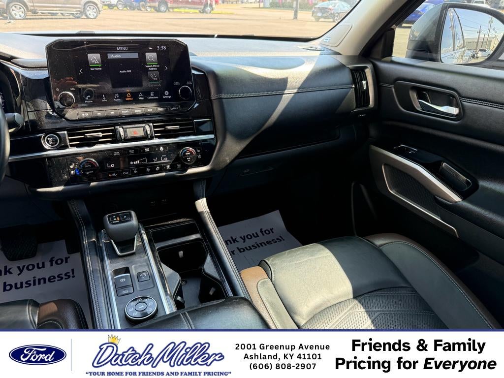 2023 Nissan Pathfinder Platinum