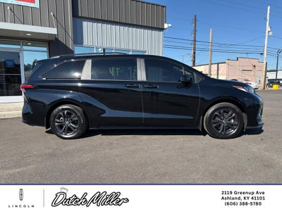 2025 Toyota Sienna XSE