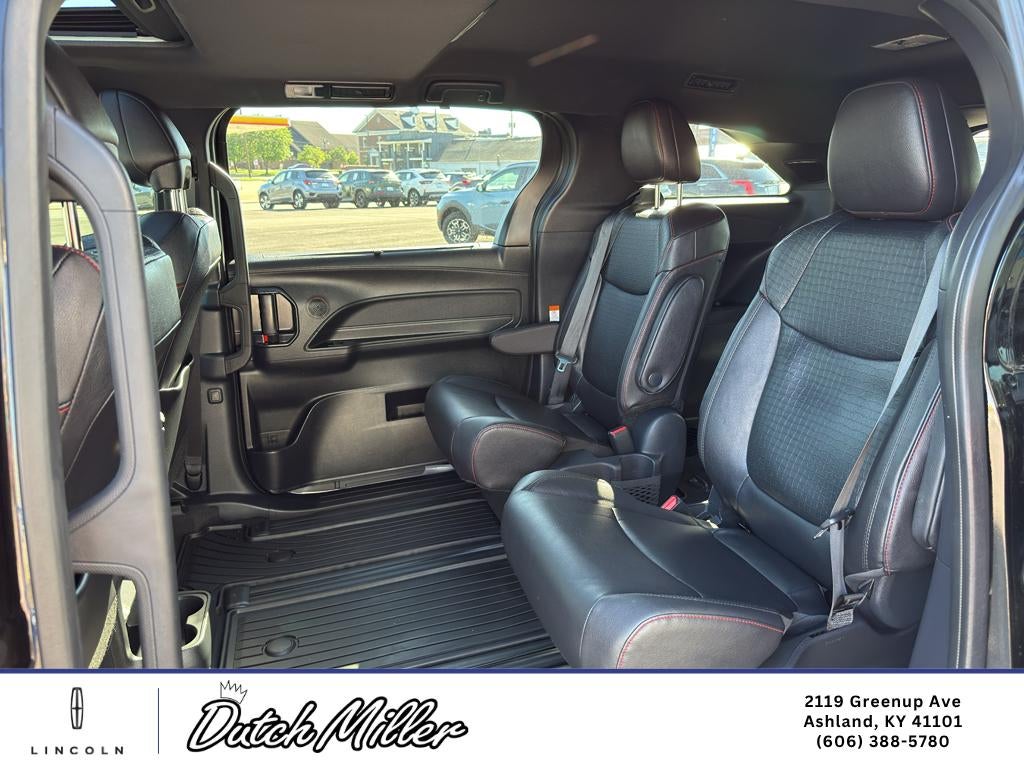 2025 Toyota Sienna XSE