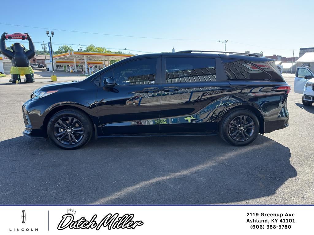 2025 Toyota Sienna XSE