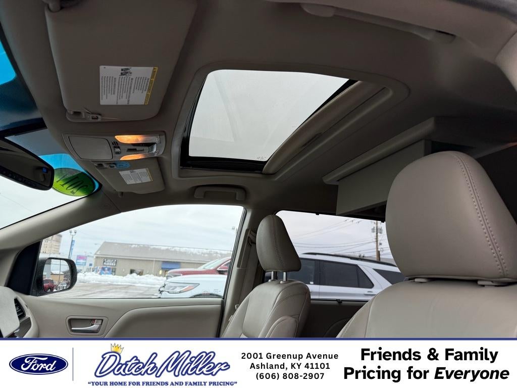 2017 Toyota Sienna XLE Premium