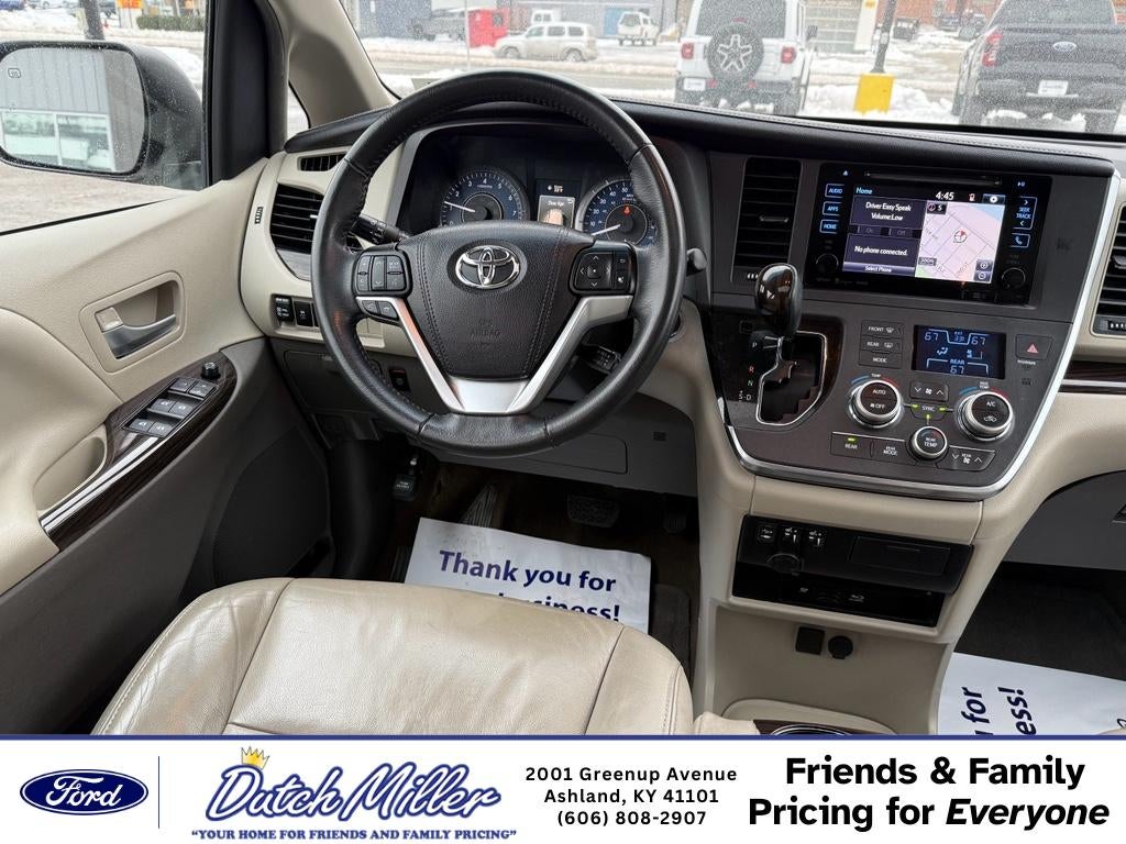 2017 Toyota Sienna XLE Premium