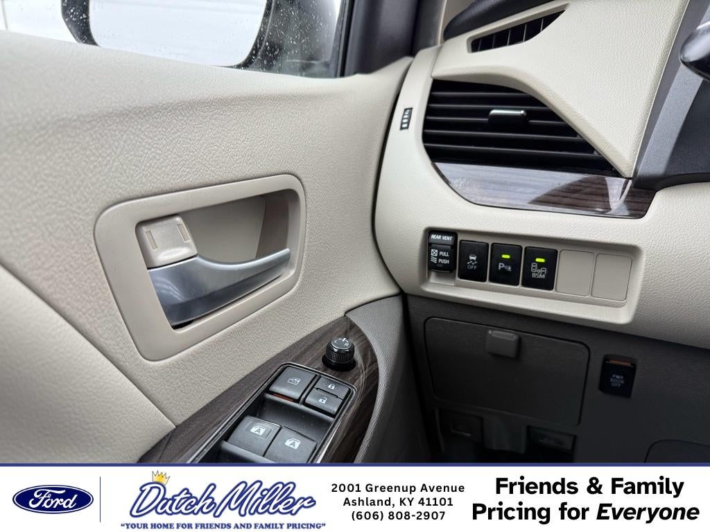 2017 Toyota Sienna XLE Premium