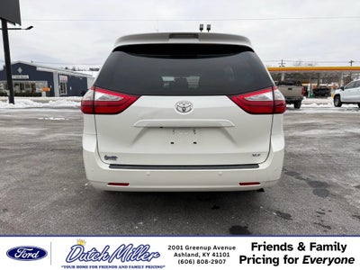 2017 Toyota Sienna XLE Premium