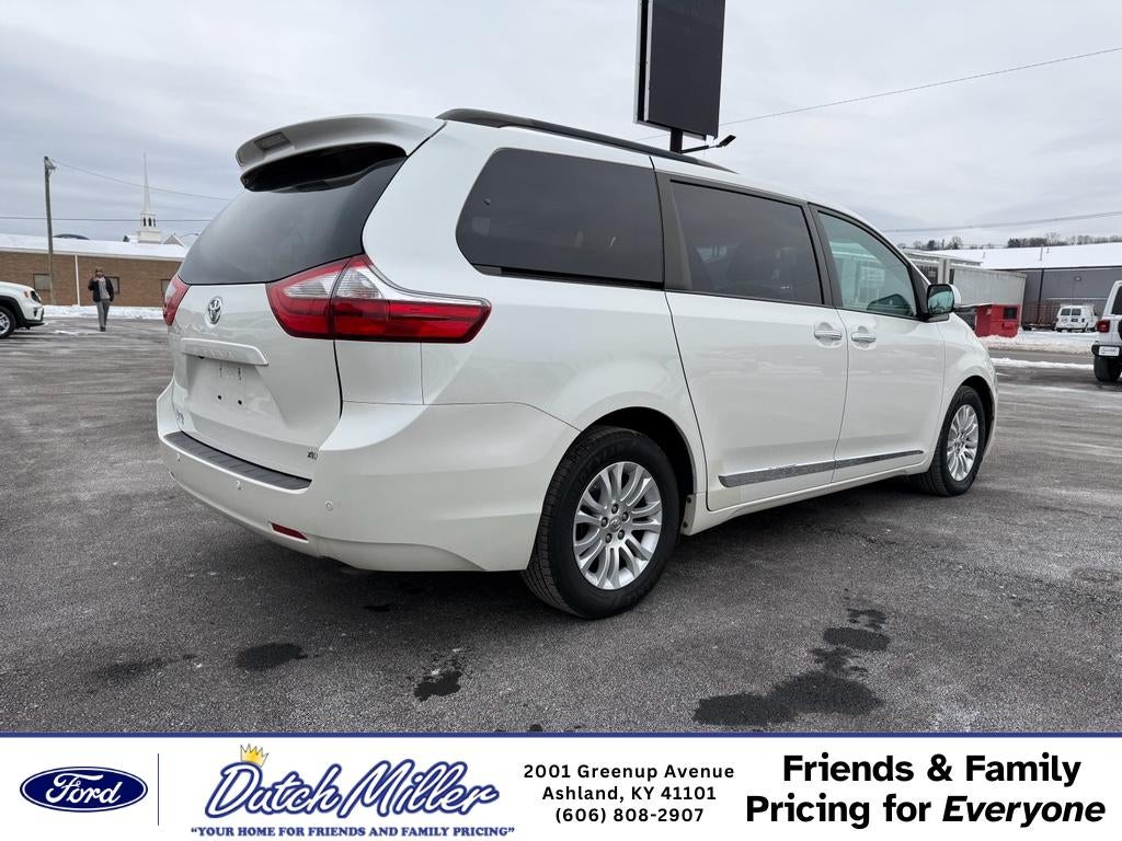 2017 Toyota Sienna XLE Premium