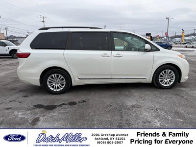 2017 Toyota Sienna XLE Premium