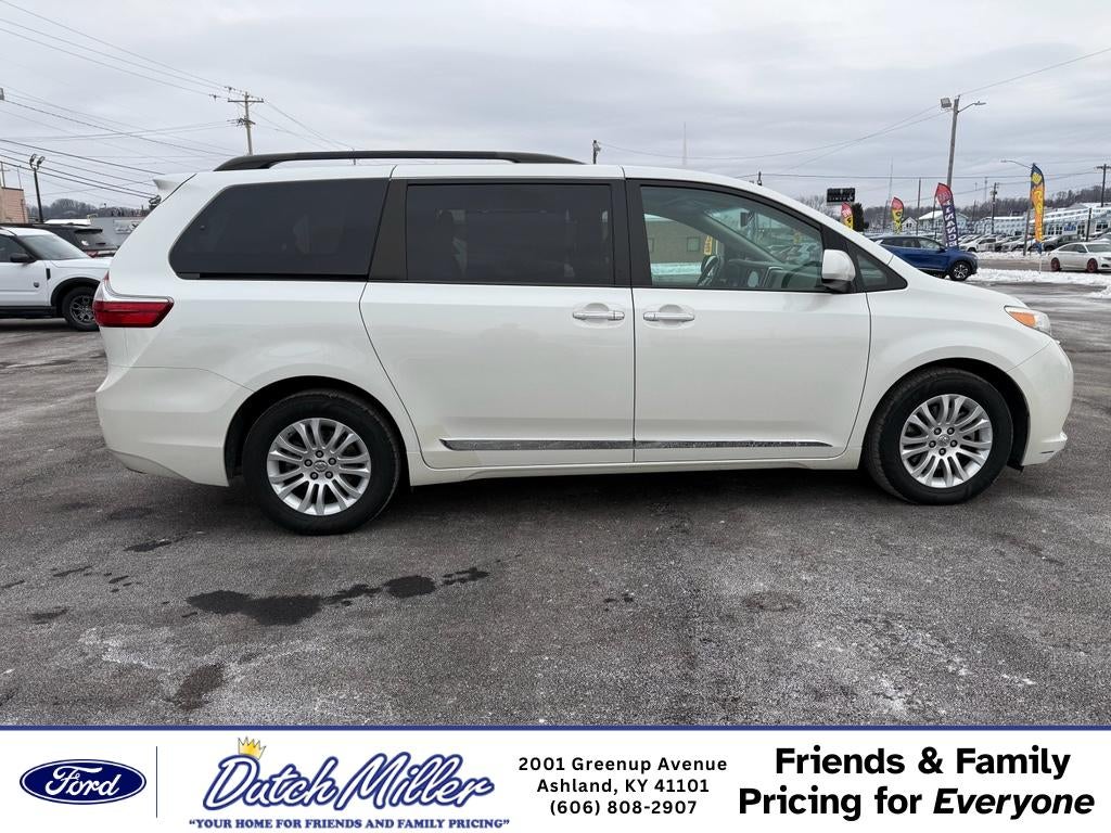 2017 Toyota Sienna XLE Premium