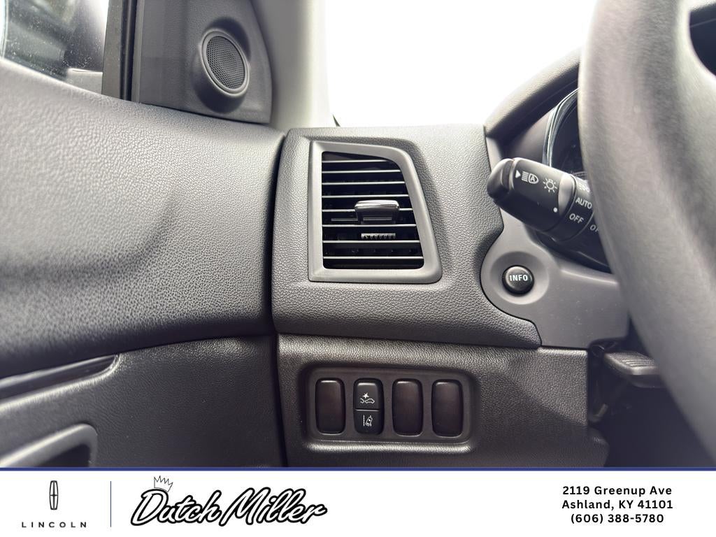 2025 Mitsubishi Outlander Sport SE