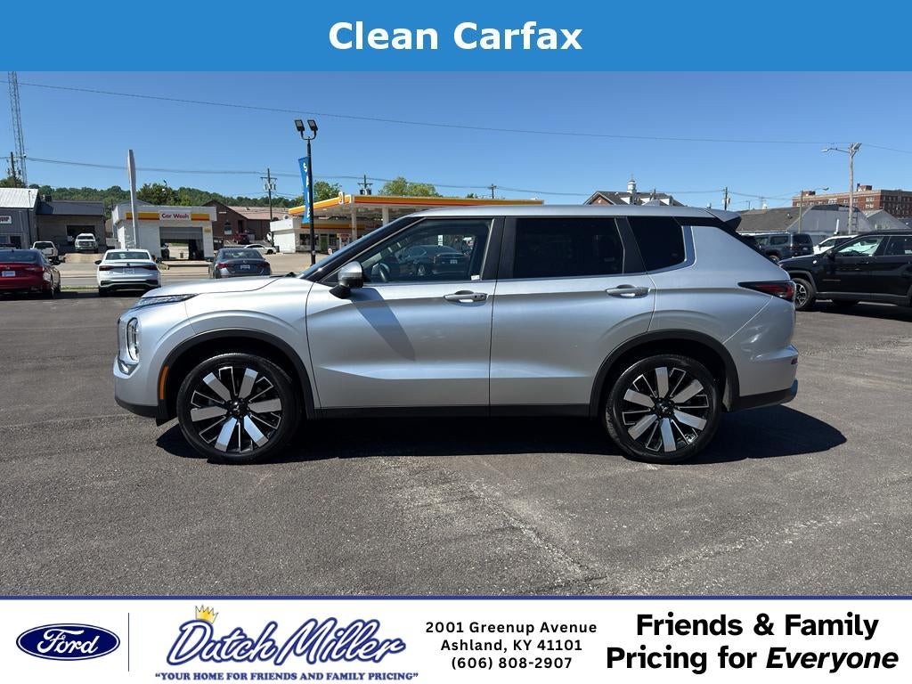 2025 Mitsubishi Outlander SE