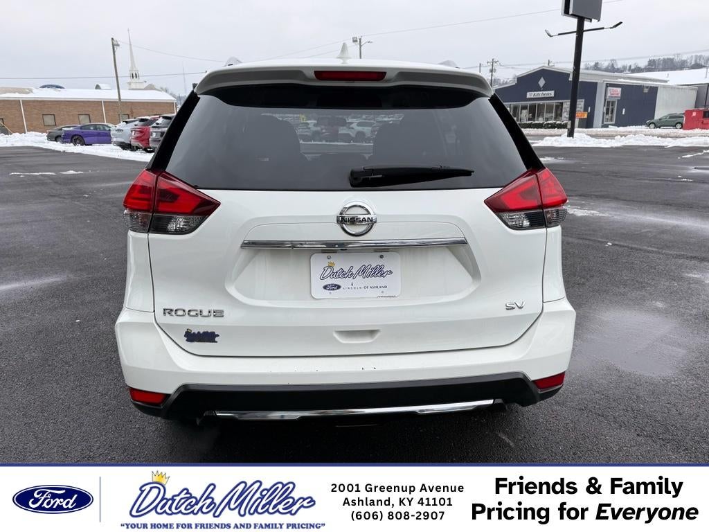 2017 Nissan Rogue SV