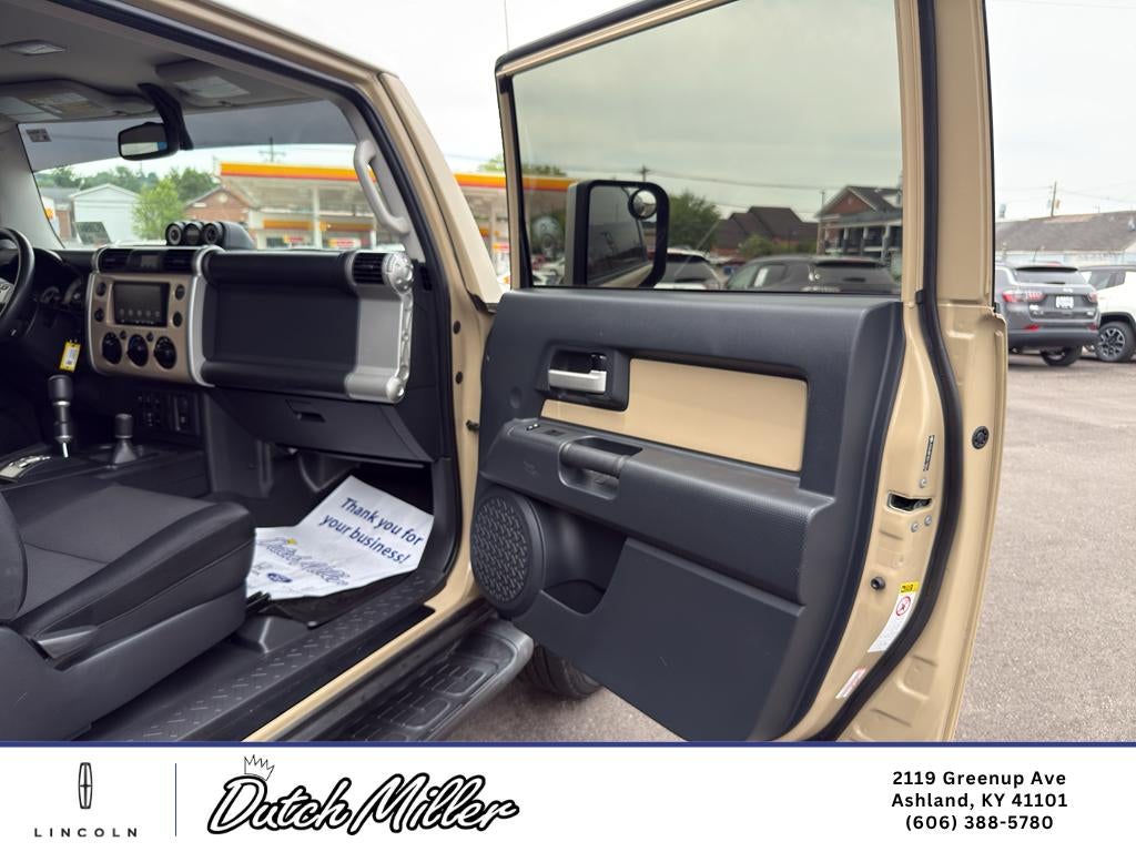 2014 Toyota FJ Cruiser 4WD 4dr Man (Natl)