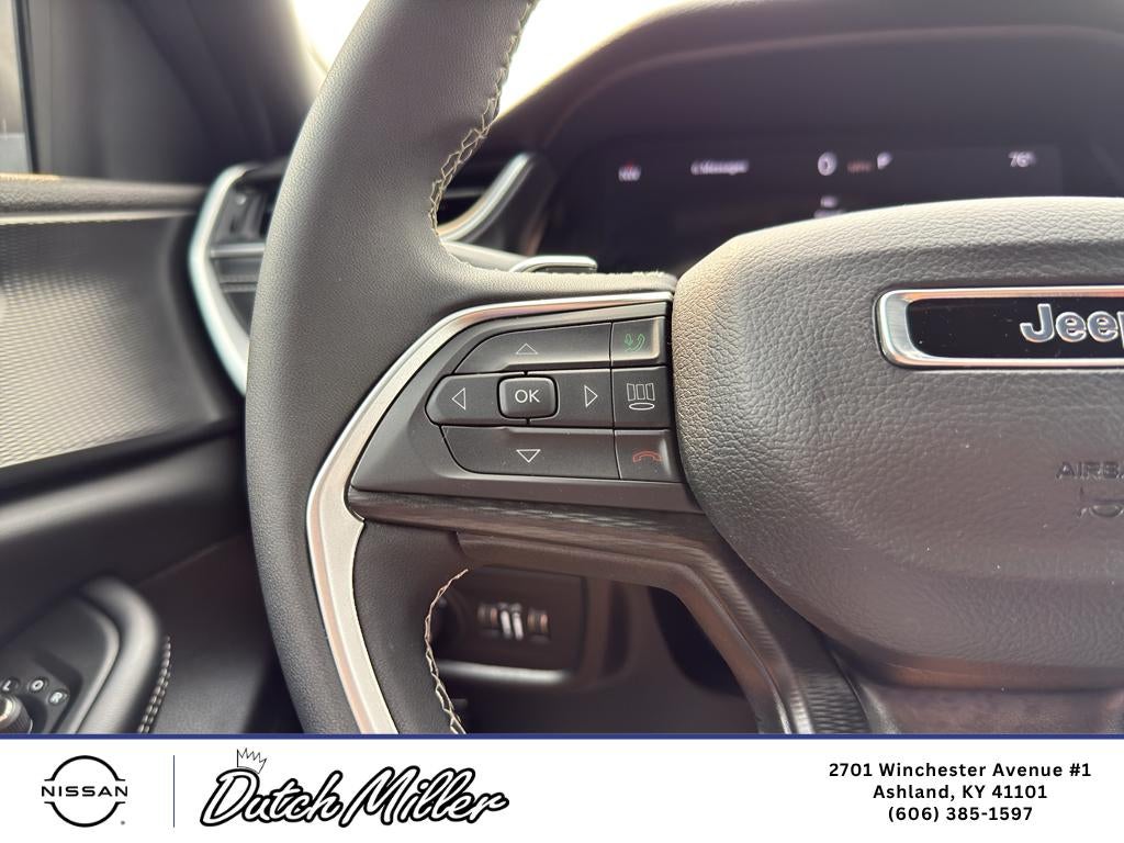 2025 Jeep Grand Cherokee Laredo