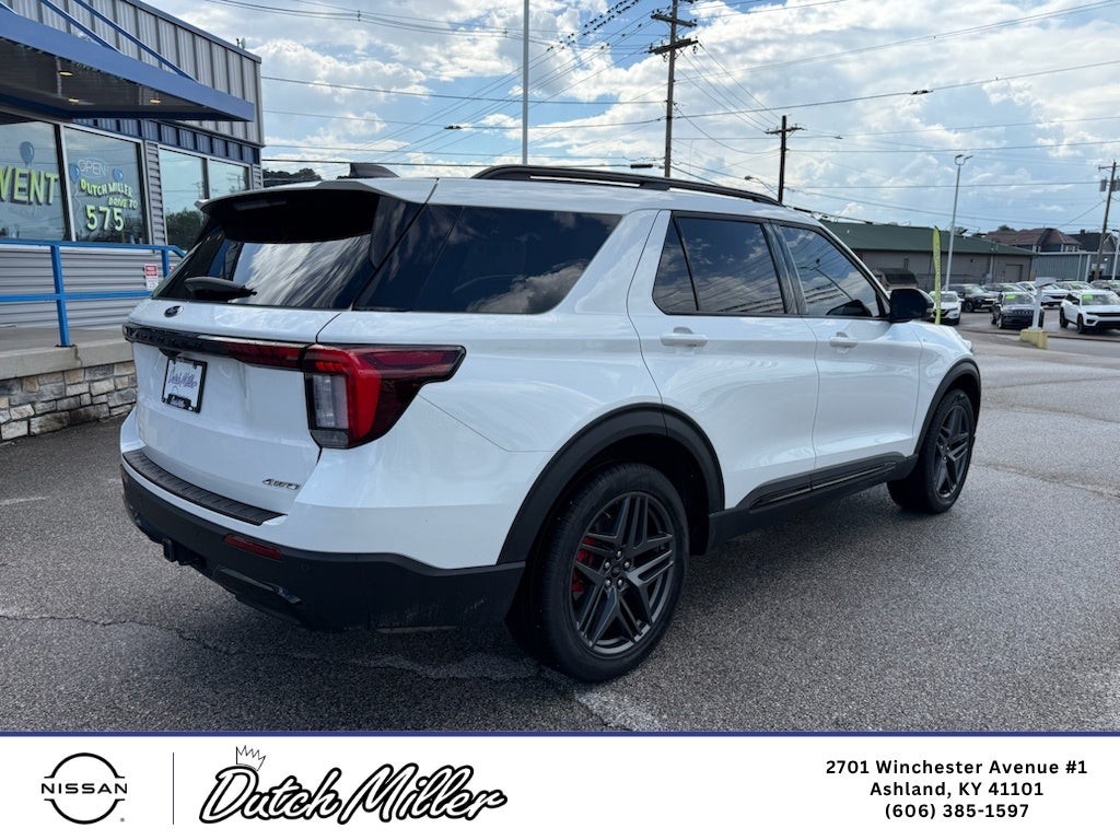 2025 Ford Explorer ST-Line