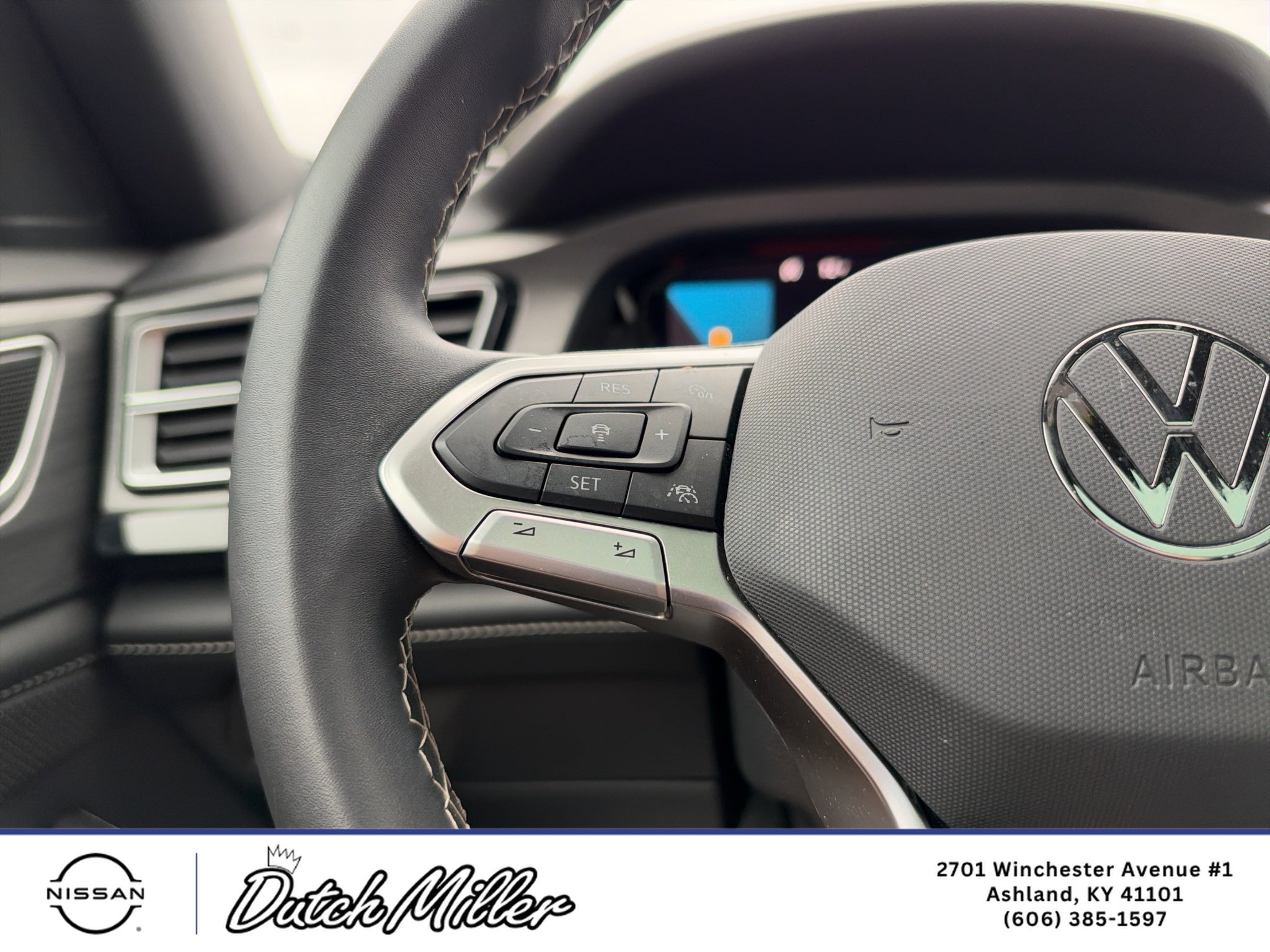 2024 Volkswagen Atlas Cross Sport 2.0T SE w/Technology