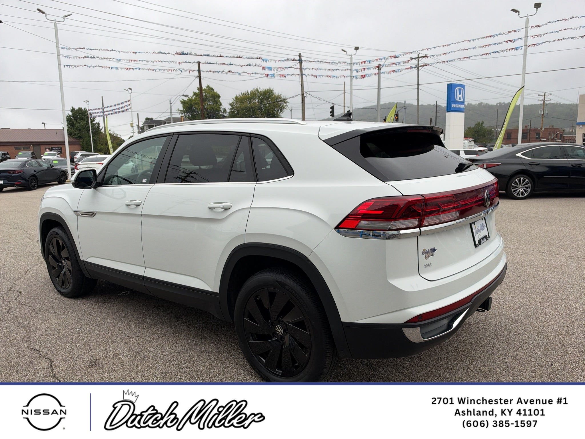 2024 Volkswagen Atlas Cross Sport 2.0T SE w/Technology