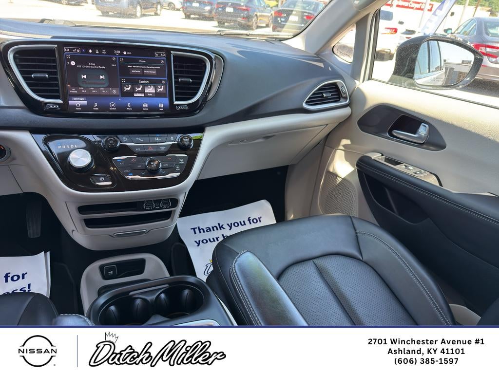 2024 Chrysler Pacifica Touring L