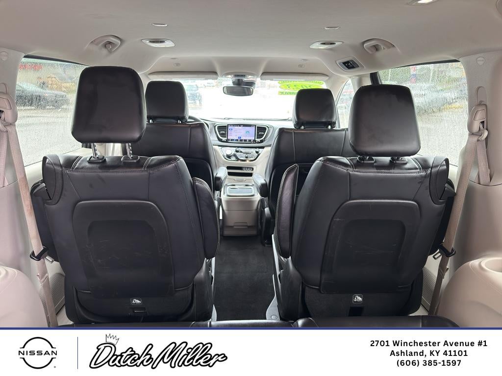 2023 Chrysler Pacifica Hybrid Touring L