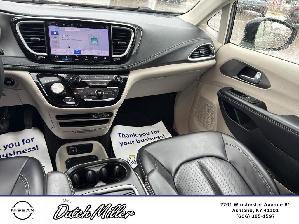 2023 Chrysler Pacifica Hybrid Touring L