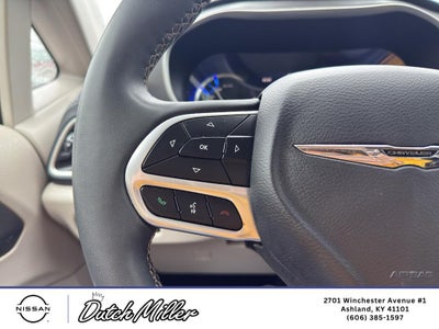 2023 Chrysler Pacifica Hybrid Touring L