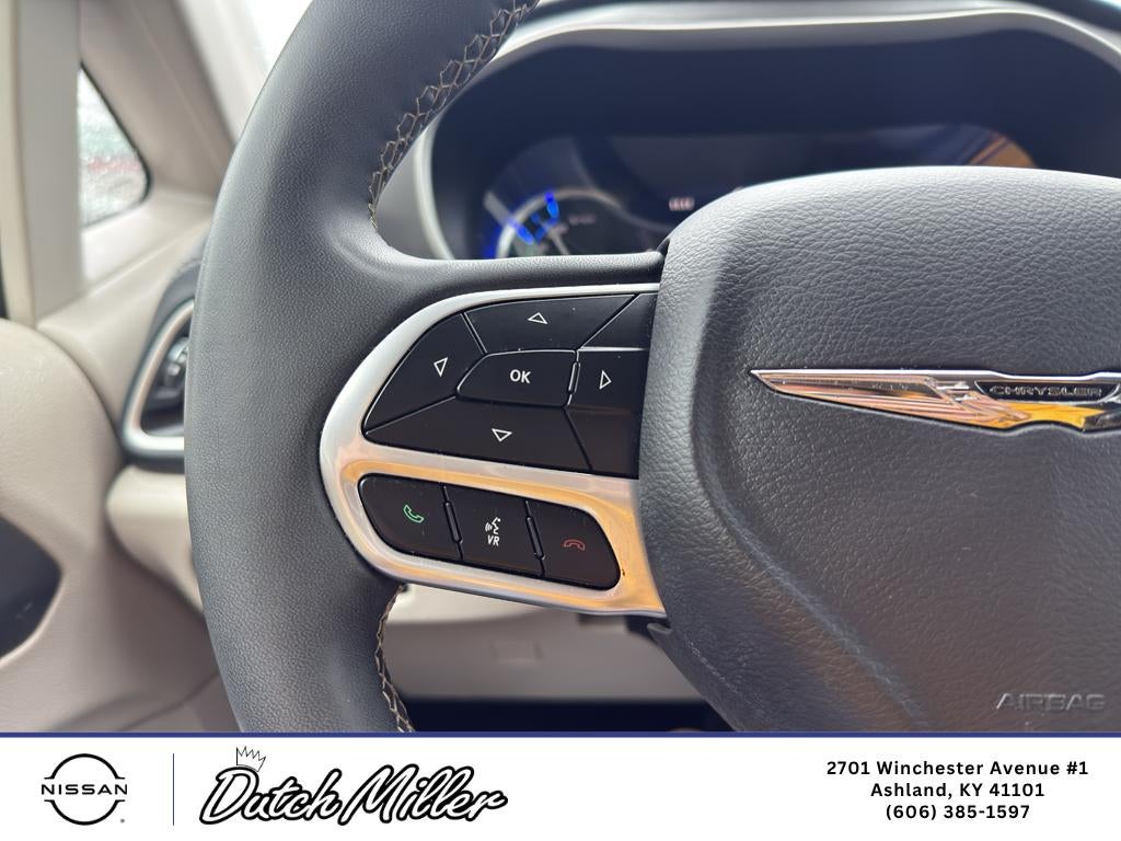 2023 Chrysler Pacifica Hybrid Touring L