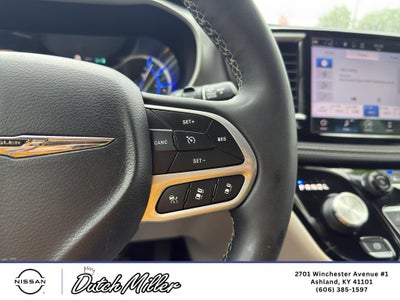 2023 Chrysler Pacifica Hybrid Touring L
