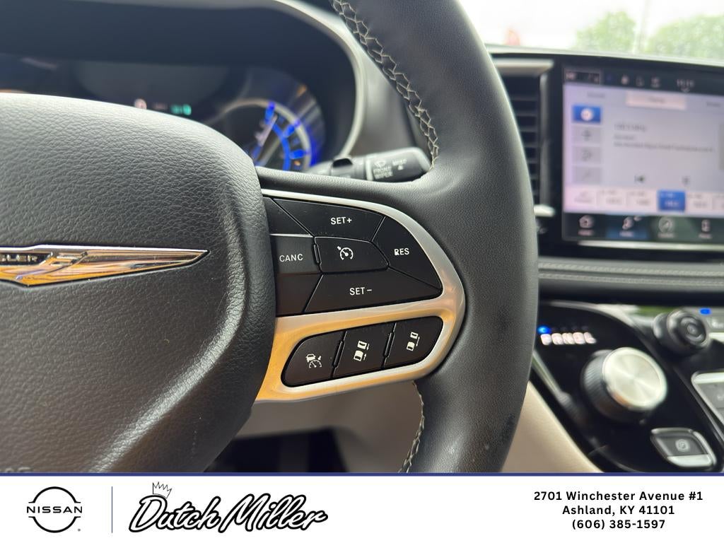2023 Chrysler Pacifica Hybrid Touring L