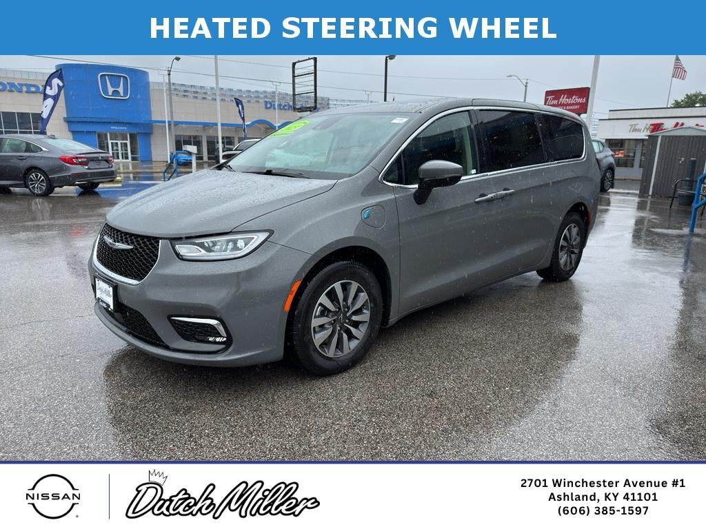 2023 Chrysler Pacifica Hybrid Touring L