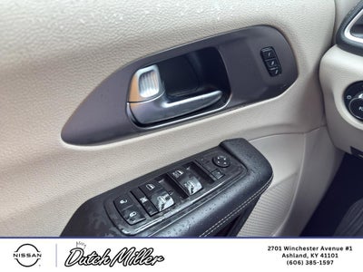 2023 Chrysler Pacifica Hybrid Touring L