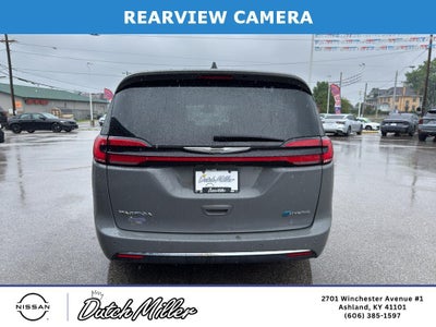 2023 Chrysler Pacifica Hybrid Touring L