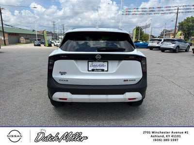 2025 Nissan Kicks SR