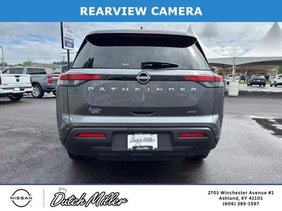 2025 Nissan Pathfinder SV