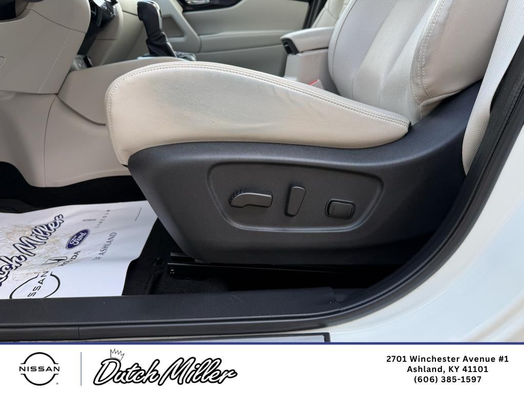 2022 Nissan Rogue Sport SL
