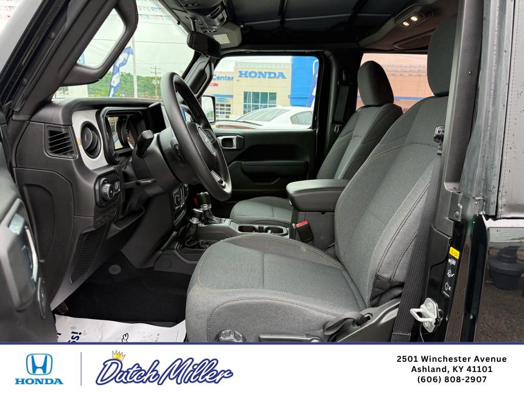2025 Jeep Wrangler Sport