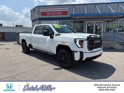 2025 GMC Sierra AT4