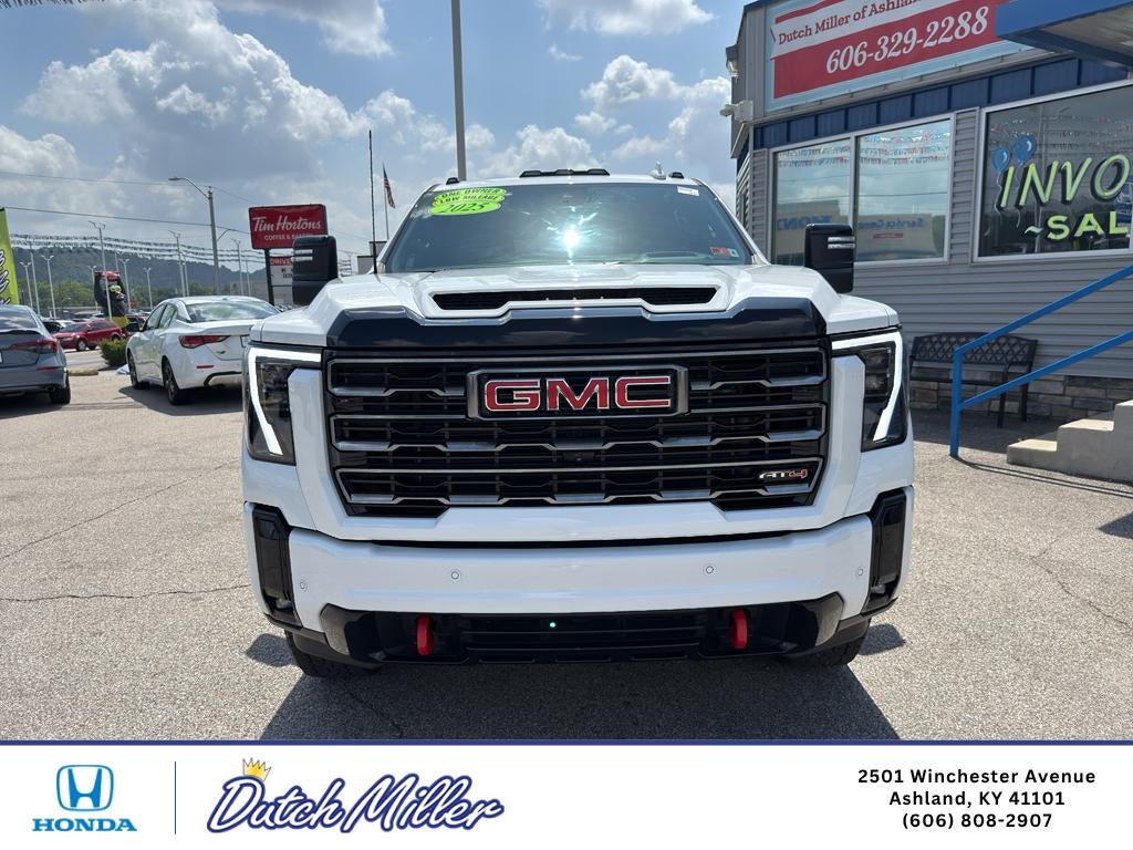 2025 GMC Sierra AT4