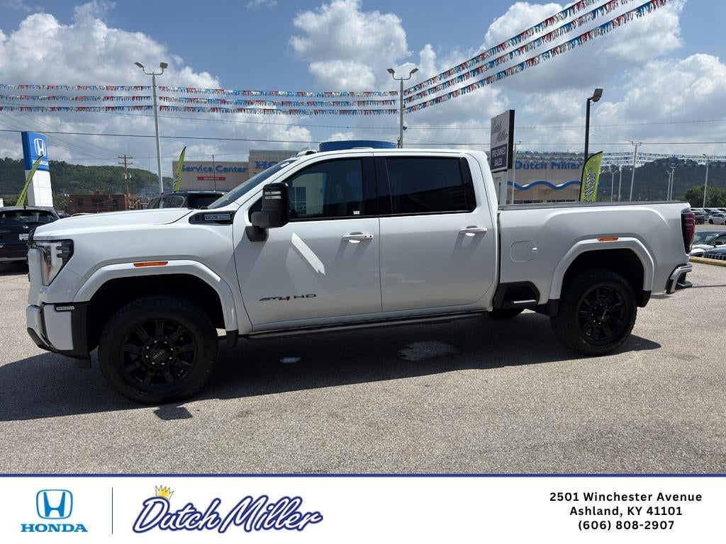 2025 GMC Sierra AT4