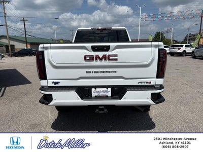 2025 GMC Sierra AT4